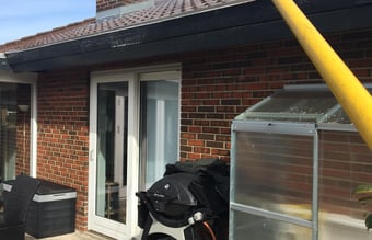 Abonnementsforretning med årlig omsætning på 130.000 kr.