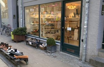 Skobutik ved Nørreport - Fiolstræde har dagligt et flow på omkr. 8000 passerende om dagen