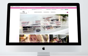 Førende niche webshop inden for makeup - Omsat for 377.000 kr. - Overskud på ca. 120.000 kr.