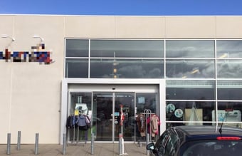 Stækt nedsat ved hurtig handel.  salg af tøj og tilbehør til de mindste (4,3 millioner i omsætning 2015/16)