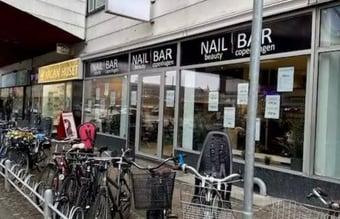 Klinik/neglesalon (Drop In Nails)  til afståelse ved Tivoli 