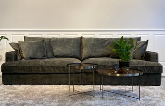 Veldrevet webshop med salg af møbler til salg - Omsætning 2021: 19.300.000 kr.  - Overskud før skat 1.950.000 kr.