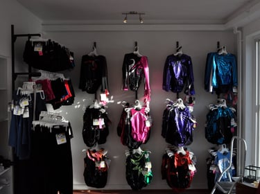 Web shop samt indhold i tilhørende showroom sælges
