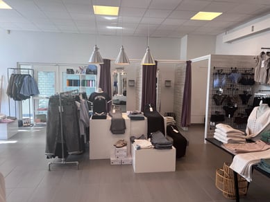 Facebook + IG kanal fra Modetøjsbutik til kvinder med 16000 følgere