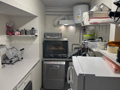 Indbringende grillbar – nem drift og attraktiv husleje