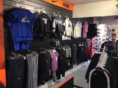 Sportsbutik i frivillig kæde med B2B afdeling og webshop i velfungerende mindre handelsby
