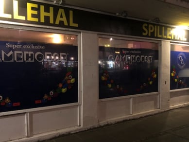Spillebutik ved S-tog og Center