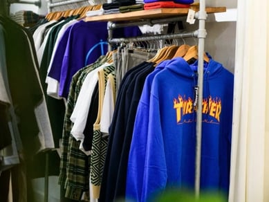 Tøjbutik med Streetwear og skate - Stort potentiale - Bruttofortjeneste: 453.886 DKK