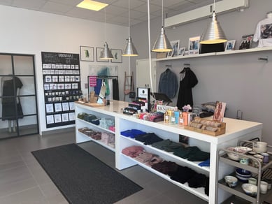 Facebook + IG kanal fra Modetøjsbutik til kvinder med 16000 følgere