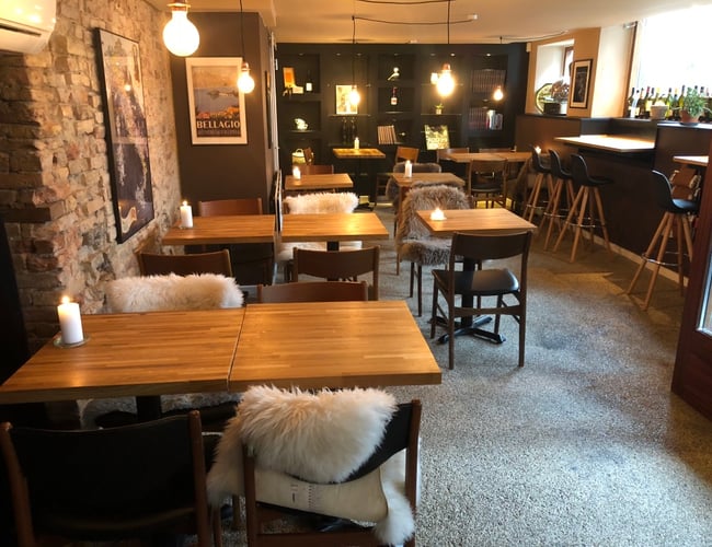 Tapas-, vin- og kaffebar sælges med en omsætning på 1.500.000 kr. det første år