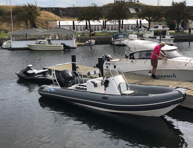 nauticmarine.dk - Unikt beliggende dykkercenter med stort kundegrundlag i Greve