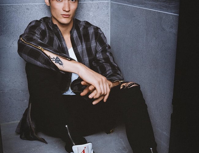 Unik webshop med eget tøj mærke - Kendt fra IIL7 butikken.