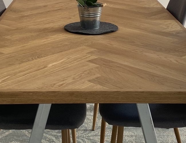 Ourfurniture.dk - designer og producerer møbler, som er helt unikke.