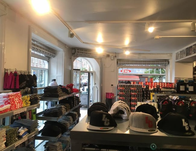 Butik med kosttilskud og fitnessudstyr