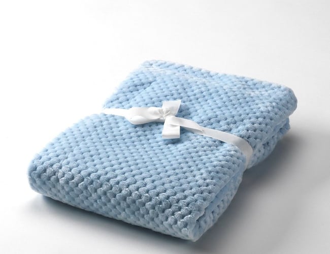 Køreklar webshop med kvindemodetøj og børneinteriør - + 15 ordrer er blevet solgt via webshoppen siden start.