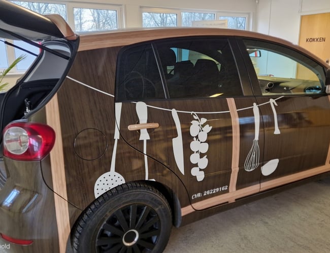 2 foodtrailere og en Golf Van med træk. Masser af udstyr top moderne og velholdt