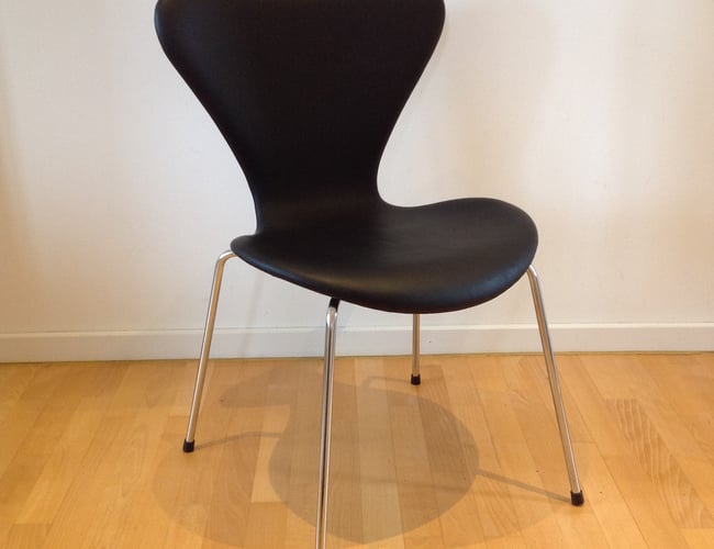 Fuldt kørende eksklusiv webshop og supply chain med salg af nye og brugte Arne Jacobsen Syver stole