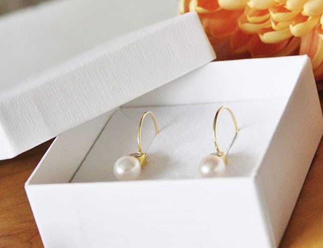 Smykkevirksomhed med Private label, omsætning og forhandlernetværk. Skalérbart vækstpotentiale  