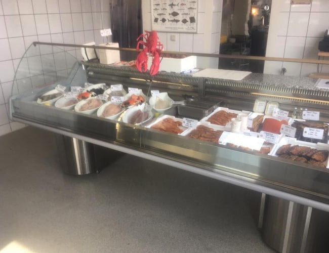 Røgeri og fiskebutik til salg - Faste Ruter - Omsætning 1.543.340 DK - Farsø