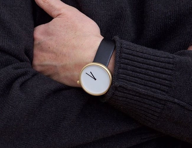 Dansk designet urmærke - Private Label - Årlig omsætning 2.7 mio DKK - Bruttoresultat: 1 mio DKK