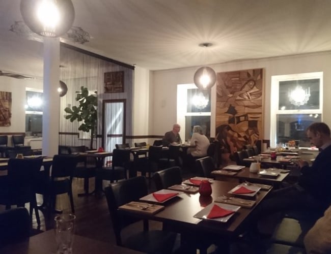 Moderne restaurant/Café - Daglig Omsætning: 7-8.000,- kr. -  Fredensborg