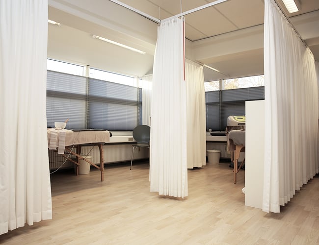 Attraktiv klinik til slanke- og smertebehandlinger