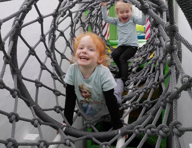 Start legeland se www.legelandsudstyr.dk  