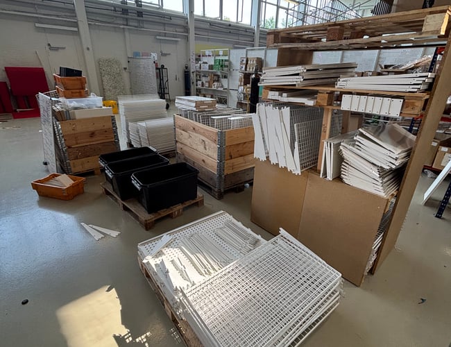 50% PÅ SALG A BUTIKSINVENTAR +70.000.- FOR NYT!