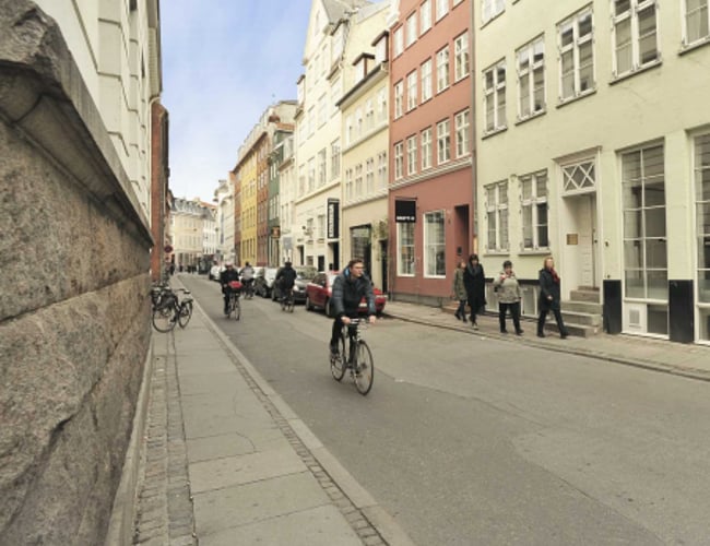 Velkørende smartphone butik - tæt ved Strøget KBH