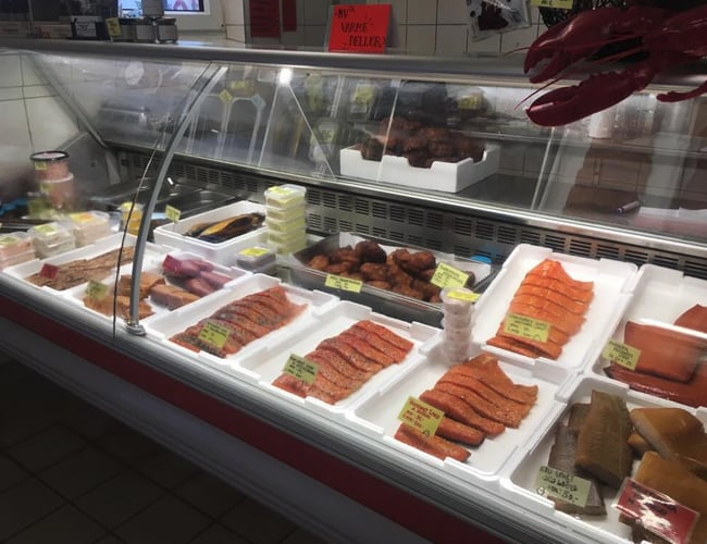 Røgeri og fiskebutik til salg - Faste Ruter - Omsætning 1.543.340 DK - Farsø