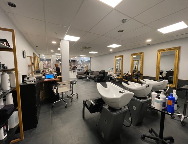 Frisør butik sælges i Østerbro center 