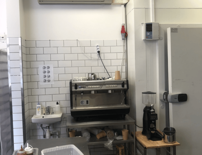 FLOT BAGERI/CAFE I HOLBÆK SÆLGES