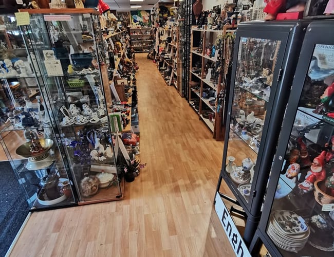 340 Kvm top beliggende forretning med Komplet koncept til Loppesupermarked - Hvidovre