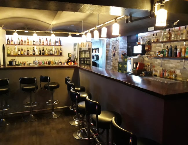 Bar/Diskotek i provinsby - God forretning - Sælges pga. familie-forøgelse