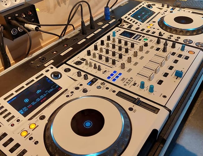Salg, service og reparation af DJ udstyr 