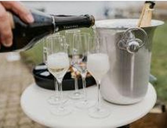 Unikt vinkoncept - eneforhandling af franske medaljevine og højgastronomiske produkter sælges