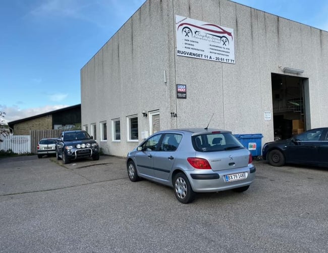 Stort velkørende autoværksted beliggende i Taastrup til salg