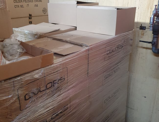 Større lampeparti med kvalitetsmærker klart til salg