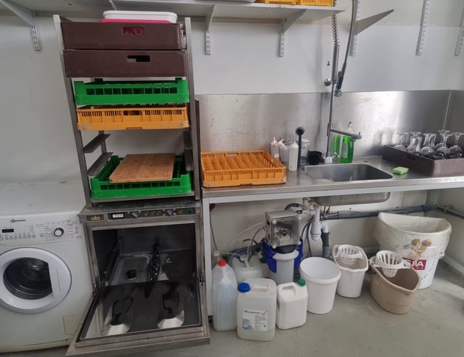 400m2 cafe/restaurant i Bogense til salg - God central beliggenhed. Både inde- og udeservering.