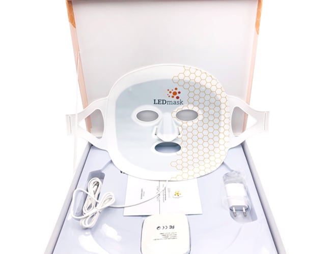 Webshop med LED ansigtsmasker, der reducer rynker, fjerne arkne og får gløden tilbage i huden.