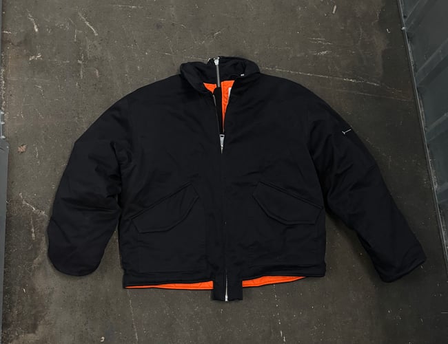 Salg af (di)vision varelager (jakker, trøjer, kasketter, lidt blandet) 