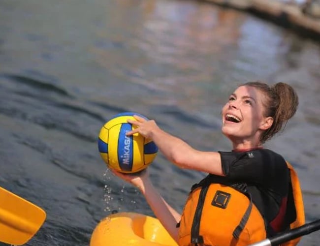 Unik eventvirksomhed med kajakpolo, på KBH's bedste placering - Overskud kr. 300.000 årligt (indehavers løn)