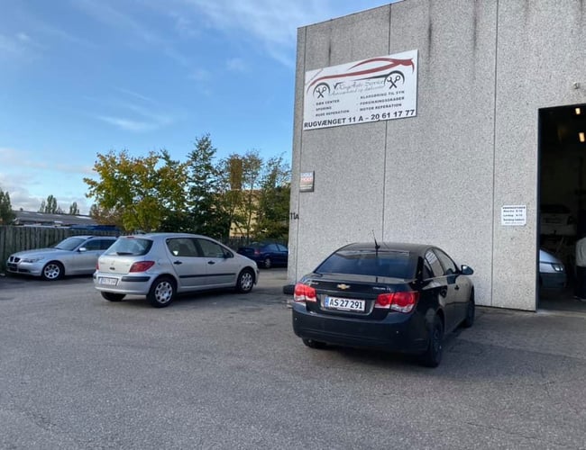 Stort velkørende autoværksted beliggende i Taastrup til salg