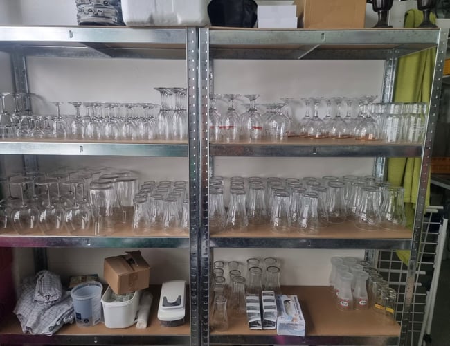 400m2 cafe/restaurant i Bogense til salg - God central beliggenhed. Både inde- og udeservering.