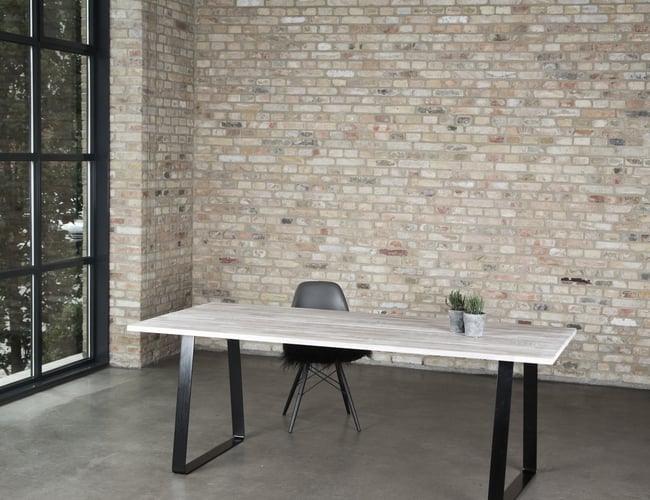 Designbystorm - Produktionsvirksomhed af flotte kvalitets plankeborde og lign. i nordisk design