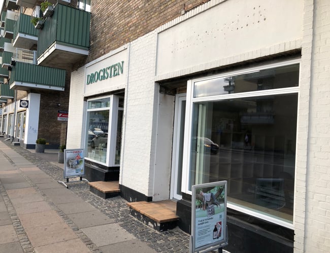 Flot renoveret forretning med god placering i Frederiksberg til afståelse