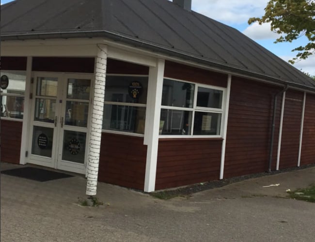 Udlejningsejendom til salg - Restaurant med takeaway - 75 kvm