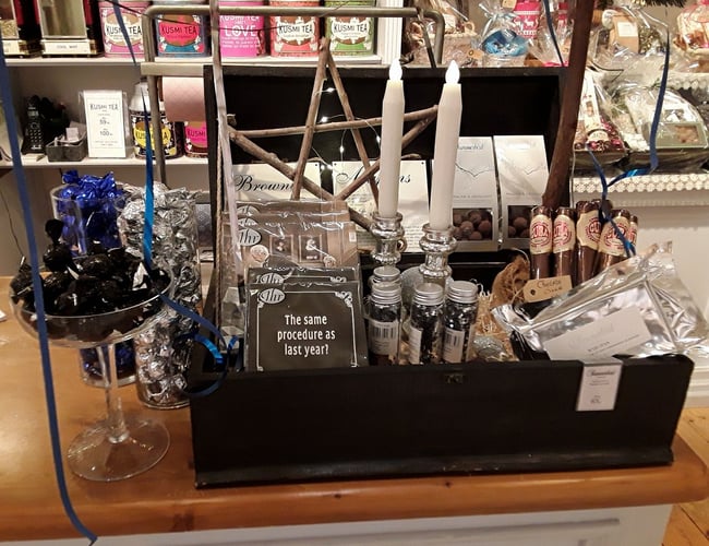 Te, kaffe, delikatesser og brugskunst