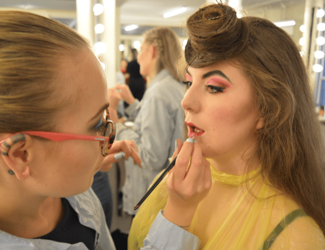 Uddannelses koncept indenfor Stylist og Makeup artist  NB: Revideret pris!!