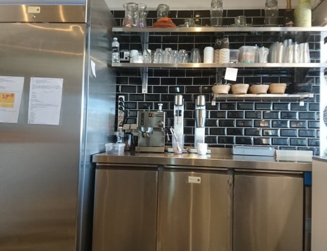 Sandwich, bagel, burger & Salater Takeaway, Farum - oms. over 2 mio.pr. år - god beliggenhed